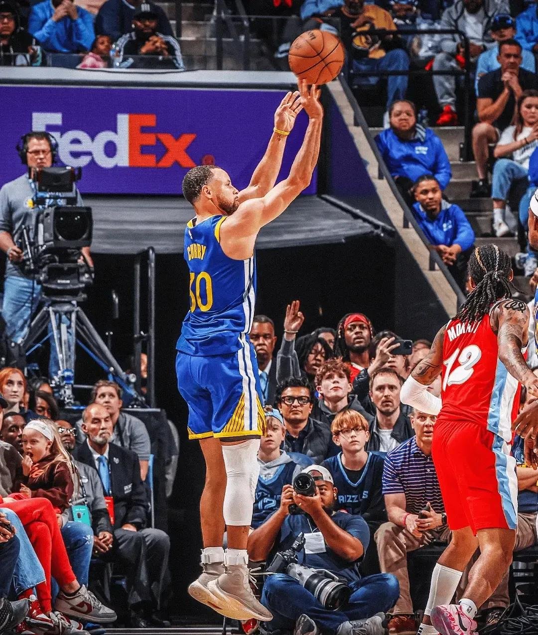 爱游戏中国 -今晚体能课后；克里夫兰骑士豪取连胜备战NBA常规赛；球迷炸锅；赛季目标并未改变的简单介绍