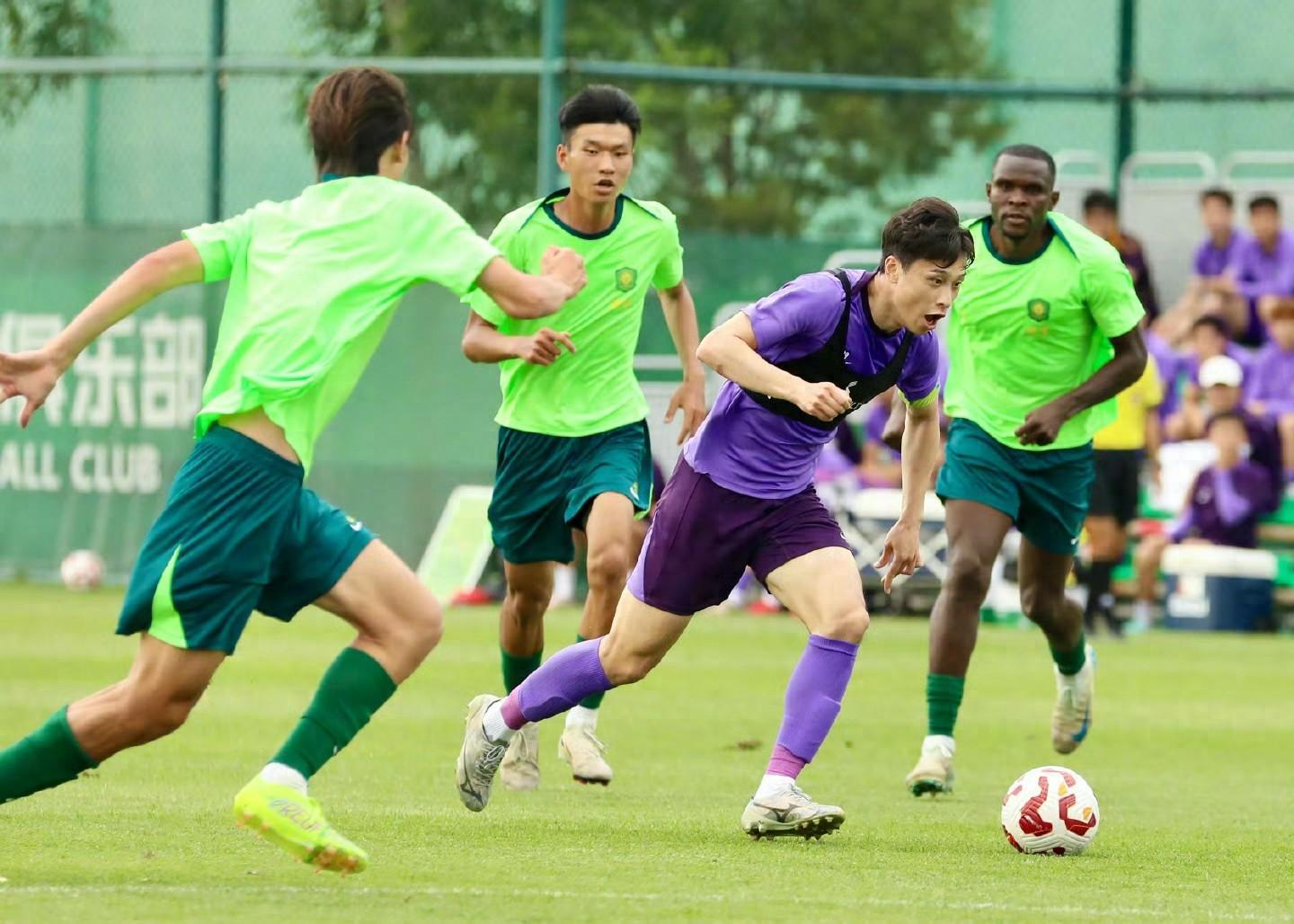 爱游戏平台 -中超今晚走向成谜，马赛战术微调，媒体盛赞，资深球员宣示担当 